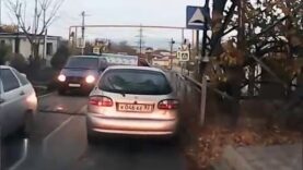 She forgets the brake on her car… big mistake