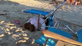 The biggest FAILS at the beach! Good compilation LOL