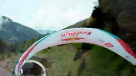 Traverser un tunnel en parapente