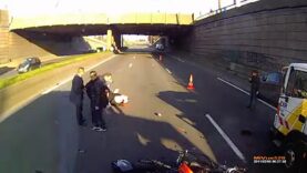 A motorcyclist crashes into a stationary DIR vehicle