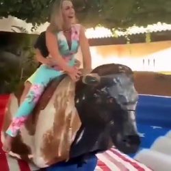 Student spends the best time of his life with his teacher on a mechanical bull